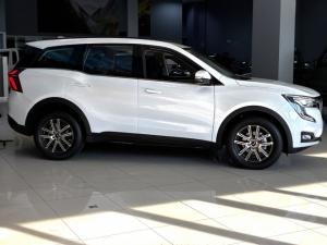 Mahindra XUV700 2.0T AX7L - Image 9