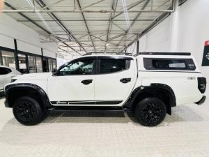 Mitsubishi Triton 2.4DI-D double cab 4x4 Xtreme - Image 9