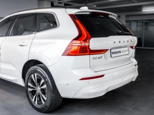 Volvo XC60 B5 AWD Essential - Image 20