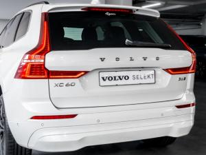Volvo XC60 B5 AWD Essential - Image 25