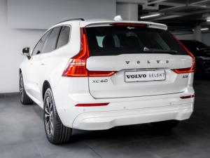 Volvo XC60 B5 AWD Essential - Image 3