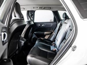 Volvo XC60 B5 AWD Essential - Image 7