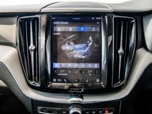 Volvo XC60 B5 AWD Essential - Image 13