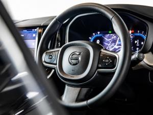 Volvo XC60 B5 AWD Essential - Image 16