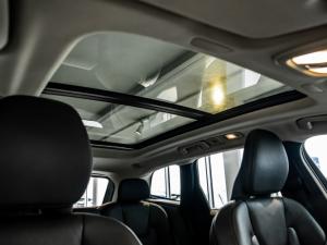Volvo XC60 B5 AWD Essential - Image 19