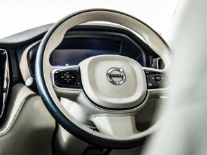 Volvo XC60 B5 AWD Plus Dark - Image 16