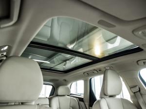 Volvo XC60 B5 AWD Plus Dark - Image 23