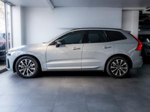 Volvo XC60 B5 AWD Plus Dark - Image 2