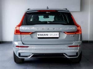 Volvo XC60 B5 AWD Plus Dark - Image 4