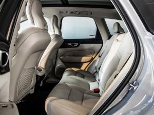 Volvo XC60 B5 AWD Plus Dark - Image 7