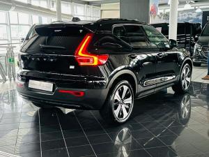 Volvo XC40 Recharge Single Motor Plus - Image 2