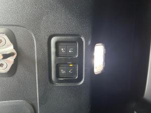 Land Rover Defender 110 D300 X - Image 27