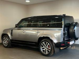Land Rover Defender 110 D300 X - Image 4