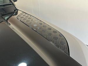 Land Rover Defender 110 D300 X - Image 9