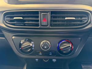 Hyundai Grand i10 1.2 Premium hatch - Image 30