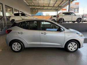 Hyundai Grand i10 1.2 Premium hatch - Image 4