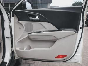Mahindra XUV300 1.5TD W8 - Image 13