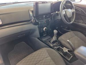 Mahindra XUV 3XO 1.2T MX2 manual - Image 21