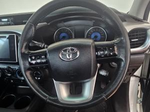 Toyota Hilux 2.8GD-6 4x4 Raider auto - Image 8