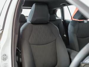 Toyota Corolla Cross 1.8 Xi - Image 11