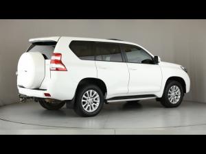 Toyota Land Cruiser Prado 3.0DT VX - Image 2