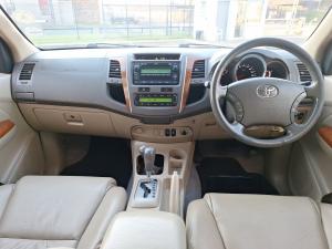 Toyota Fortuner 3.0D-4D 4x4 auto - Image 6