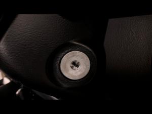 Toyota Land Cruiser 79 4.2D single cab - Image 16