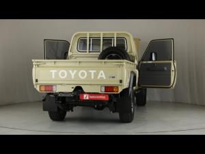 Toyota Land Cruiser 79 4.2D single cab - Image 24