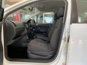 Volkswagen Polo Vivo sedan 1.4 Trendline - Image 7