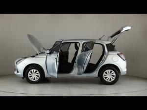 Suzuki Swift 1.2 GL - Image 26