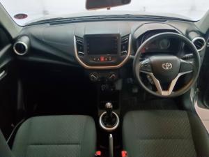 Toyota Vitz 1.0 XR manual - Image 6