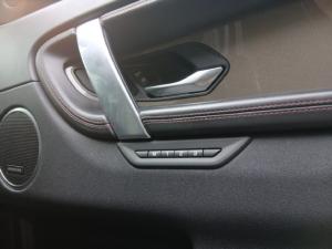 Land Rover Discovery Sport D180 R-Dynamic HSE - Image 17