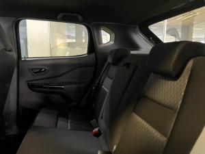 Nissan Magnite 1.0 Turbo Acenta Kuro auto - Image 11