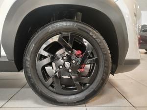 Nissan Magnite 1.0 Turbo Acenta Kuro auto - Image 14