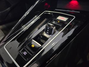 Volkswagen Golf GTI - Image 14