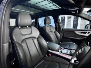 Audi Q7 45TDI quattro S line - Image 11