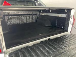 Nissan Navara 2.5DDTi double cab Stealth - Image 9