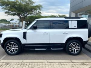 Land Rover Defender 110 D300 X-Dynamic HSE - Image 5