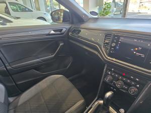 Volkswagen T-Roc 2.0TSI 140kW 4Motion R-Line - Image 10