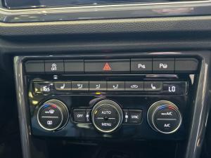 Volkswagen T-Roc 2.0TSI 140kW 4Motion R-Line - Image 14