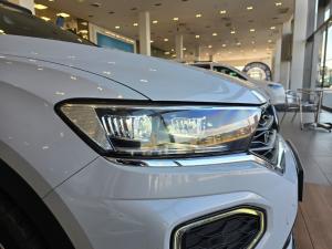 Volkswagen T-Roc 2.0TSI 140kW 4Motion R-Line - Image 23