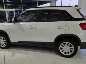 Suzuki Vitara Brezza 1.5 GL - Image 6