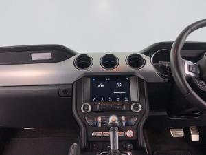 Ford Mustang 2.3 Ecoboost automatic - Image 14