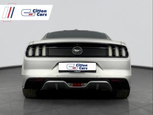 Ford Mustang 2.3 Ecoboost automatic - Image 6