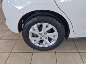 Suzuki Swift 1.2 GL+ auto - Image 9