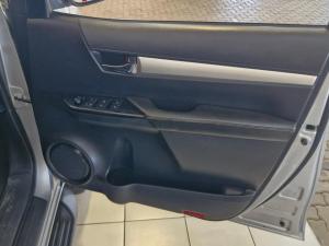 Toyota Hilux 2.8GD-6 double cab 4x4 Raider auto - Image 10