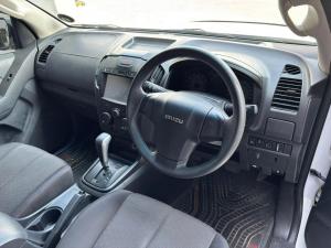 Isuzu D-Max 250 double cab Hi-Ride auto - Image 10