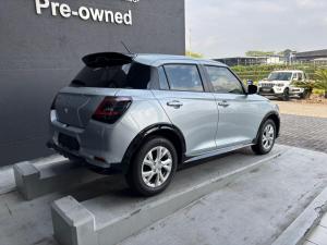 Suzuki Swift 1.2 GLX auto - Image 4