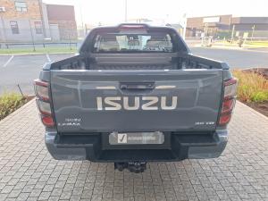 Isuzu D-Max 3.0TD double cab V-Cross 4x4 - Image 5