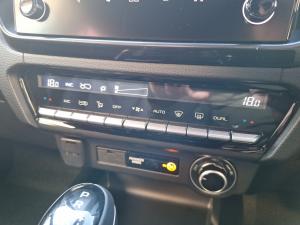 Isuzu D-Max 3.0TD double cab V-Cross 4x4 - Image 15